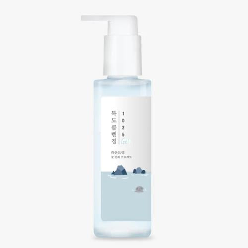 Moisturizing moisturizing bb cream in 30 PA in squeeze tube on plain white background