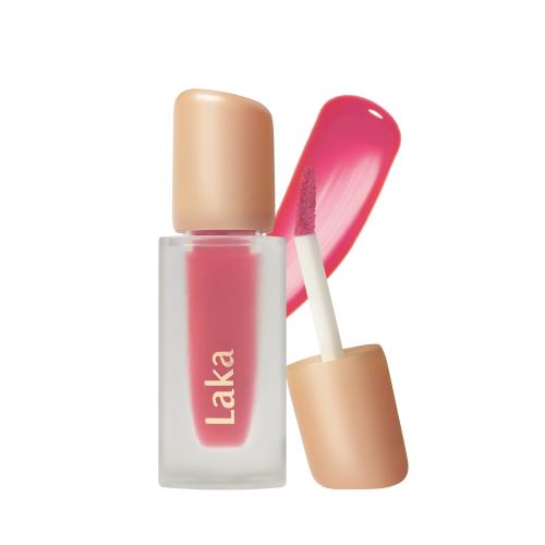 Natural-looking lip & cheek stains in 03 POSH Vegan Blush with applicator wand on plain white background