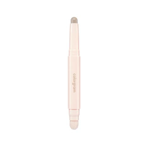 Long-lasting lip gloss in 015 BITE with applicator wand on plain white background
