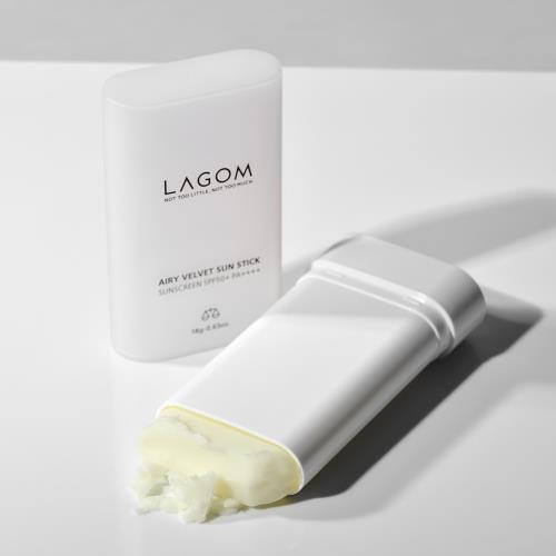 Luxurious glass jar with a frosted finish and a silver lid, showcasing Mugwort Calming Cream 50ml.