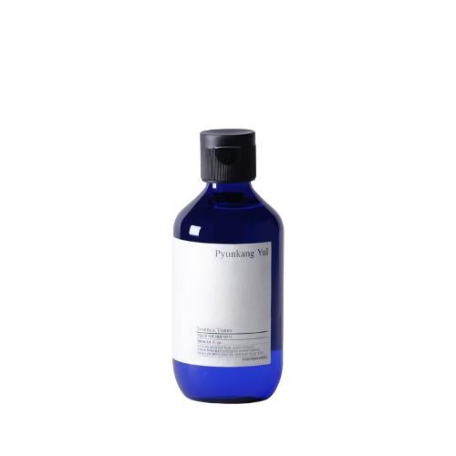 Pore tightening toner in Berry PORE in 150ml container in spray bottle on plain white background
