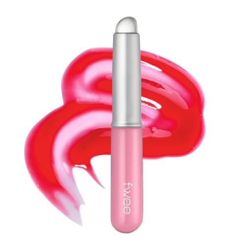 Setting face powder in 5g container in compact case on plain white background