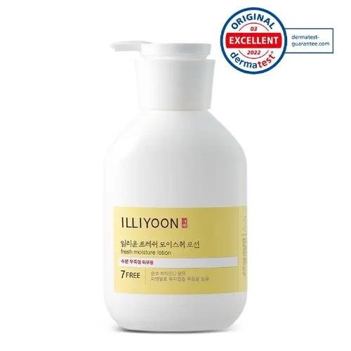 Clear plastic bottle with a pump top, labeled Onion Newpair Clear PAD 250ml, designed for easy acne treatment application.