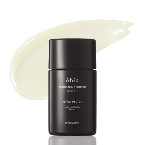 Revitalizing pore cleansing mask in 140ml container in pump dispenser on plain white background