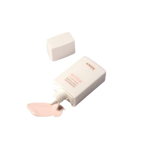 Brightening toner in 30 Days Miracle Brightening Toner in 150ml container in spray bottle on plain white background