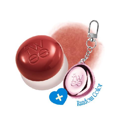 Standard size compact in soft beige with a smooth finish, featuring MASK FIT AURA Cushion 27N Camel inside.